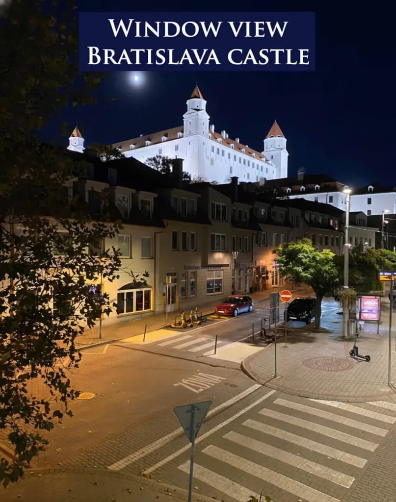 CASTE Výhľad na hrad
